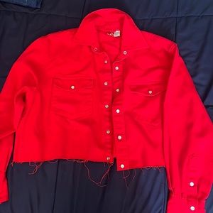 Cropped red shirt barely worn